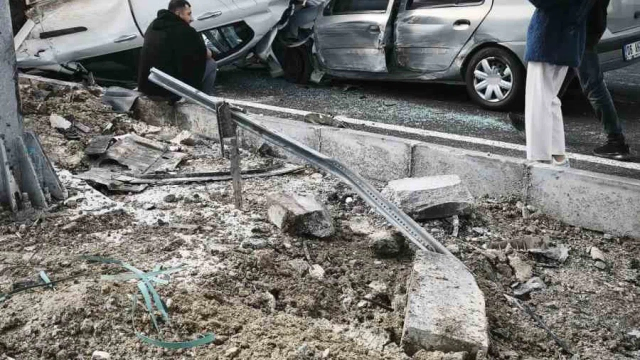 Nevşehir’de iki otomobil çarpıştı: 3 yaralı