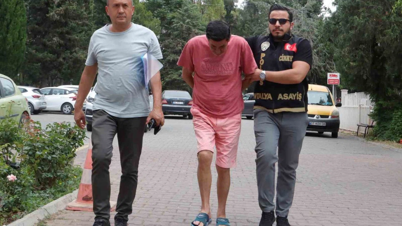 Oğlunu parkta 36 bıçak darbesiyle öldüren babaya müebbet