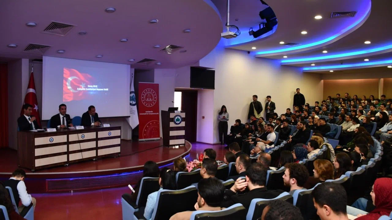 Öğrenciler İBAN dolandırıcılığı hakkında bilinçlendirildi