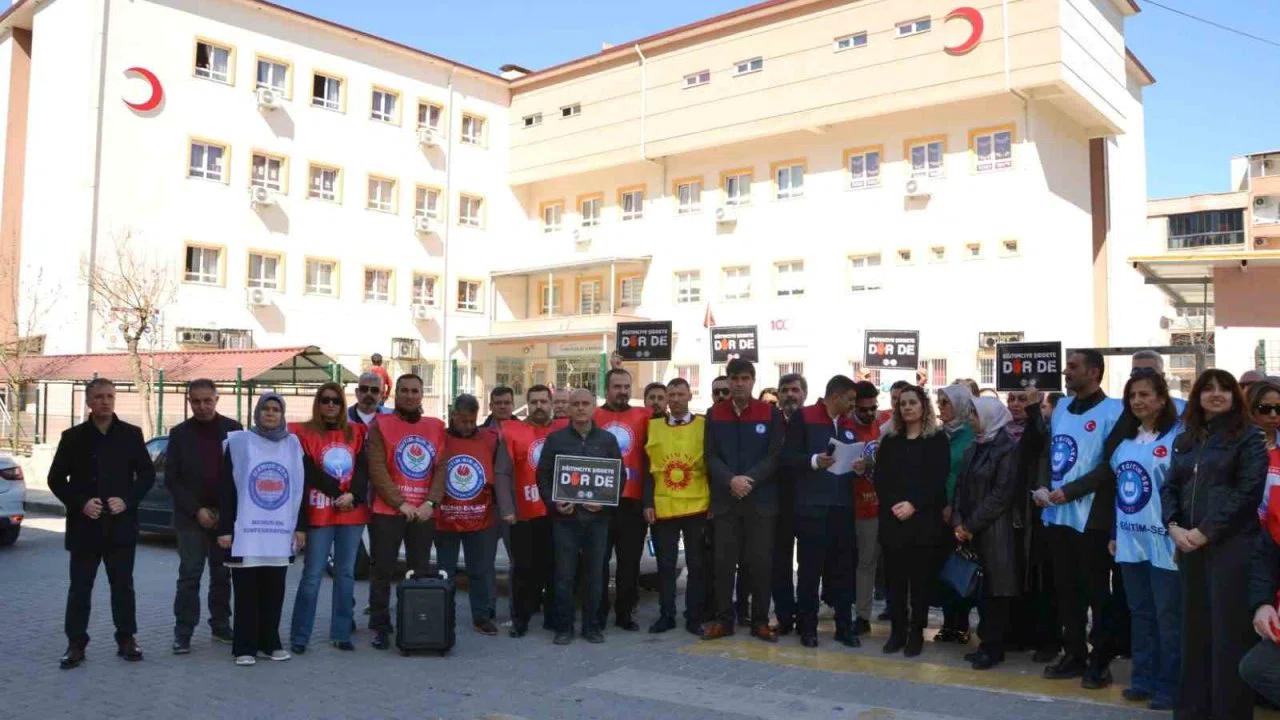 Öğretmene tehdit iddiası sendikaları birleştirdi
