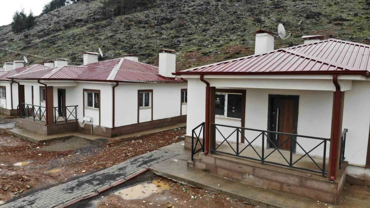 Onikişubat’ta 15 deprem köy konutlarında yaşam başlıyor