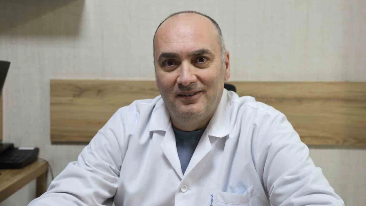 Op. Dr. Baysal: "Özellikle gençlerde son 5 yılda rektum kanseri 4 kat, kalın bağırsak kanseri 2 kat daha fazla görülmeye başlanmıştır"