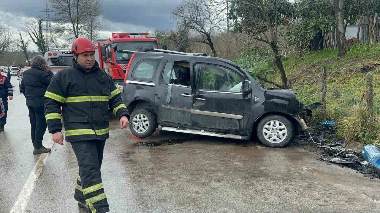 Ordu’da kamyon ile kamyonet kafa kafaya çarpıştı: 2 ölü, 2 ağır yaralı
