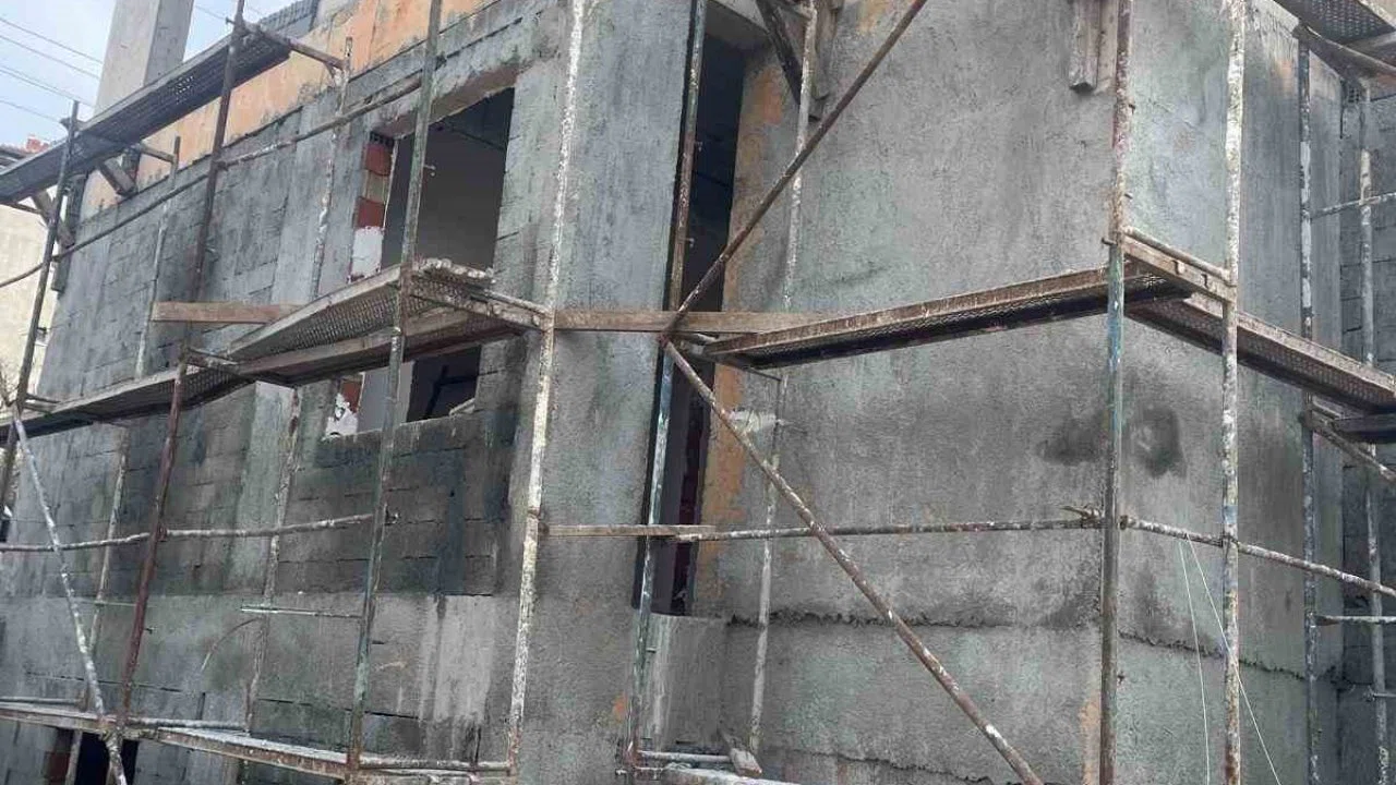 Ormanlı’da inşaattan düşen işçi hayatını kaybetti