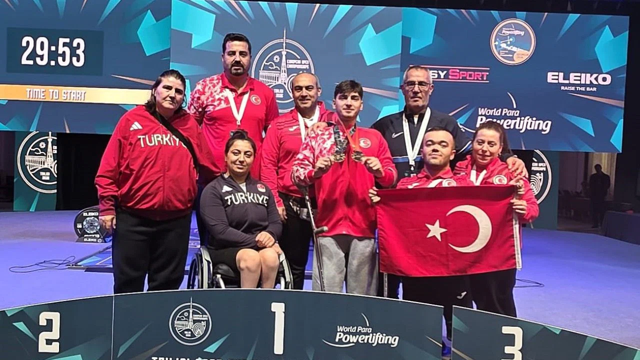 Para Halter Şampiyonası’nda milli sporculardan madalyalar