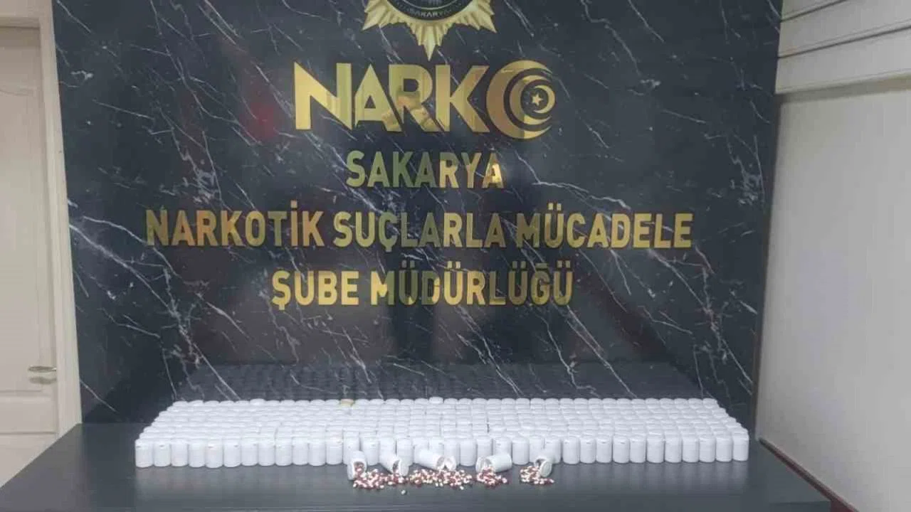 Polis uyuşturucuya geçit vermiyor: 2 tutuklama