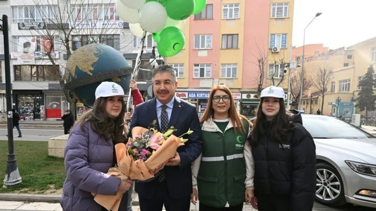 Resimler ve müziklerle bağımlılıklar anlatıldı