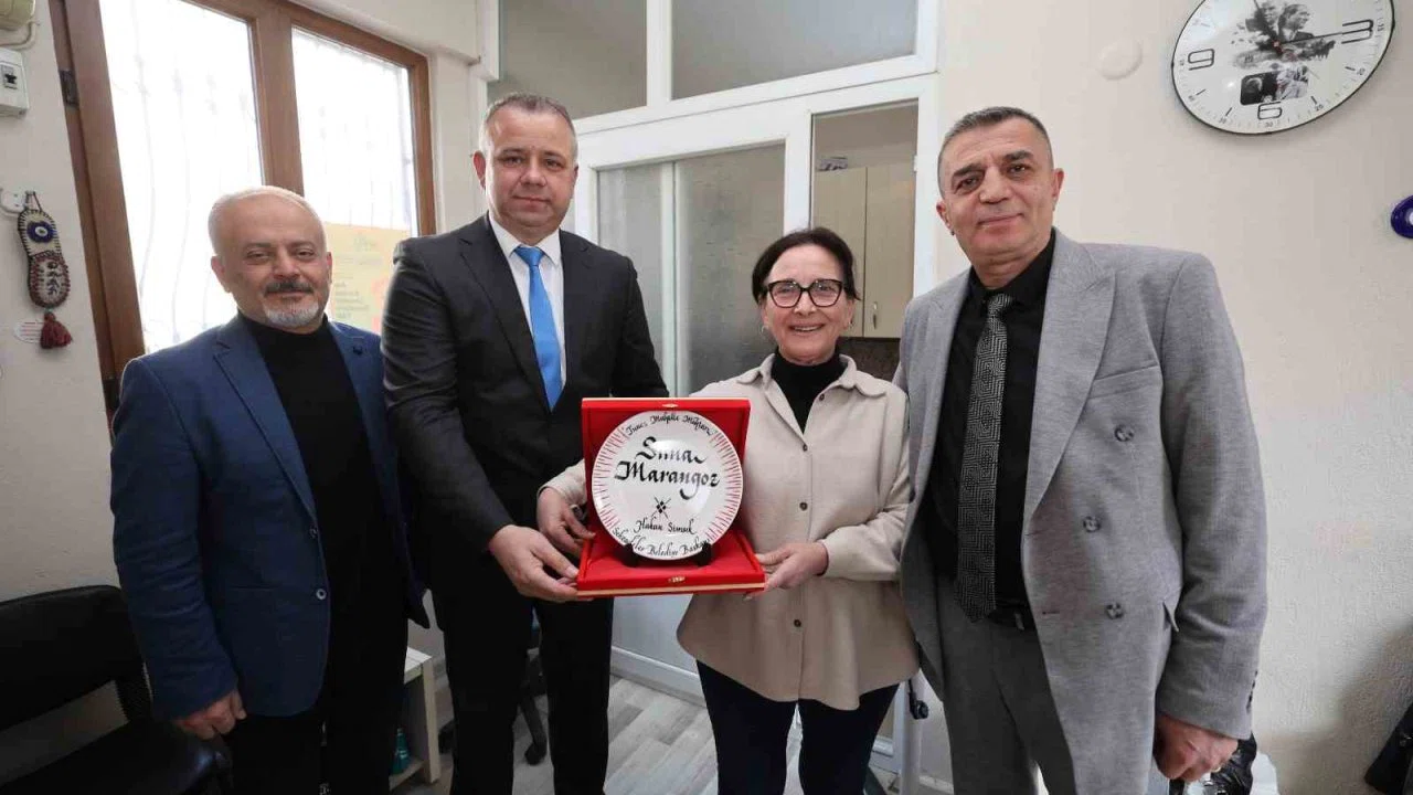 Şehzadeler’de kadın muhtarlara 8 Mart ziyareti