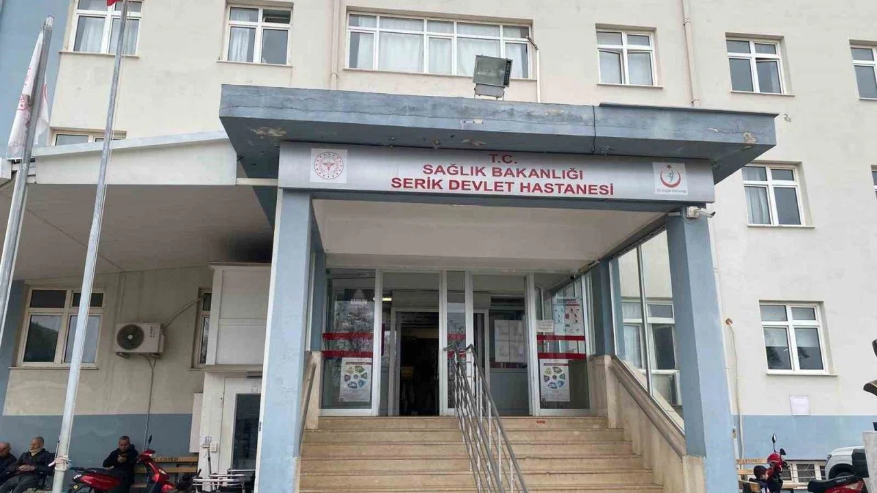 Serik’te sağlık çalışanlarına saldırdıkları iddiasıyla gözaltına alınan anne ve kızları serbest bırakıldı
