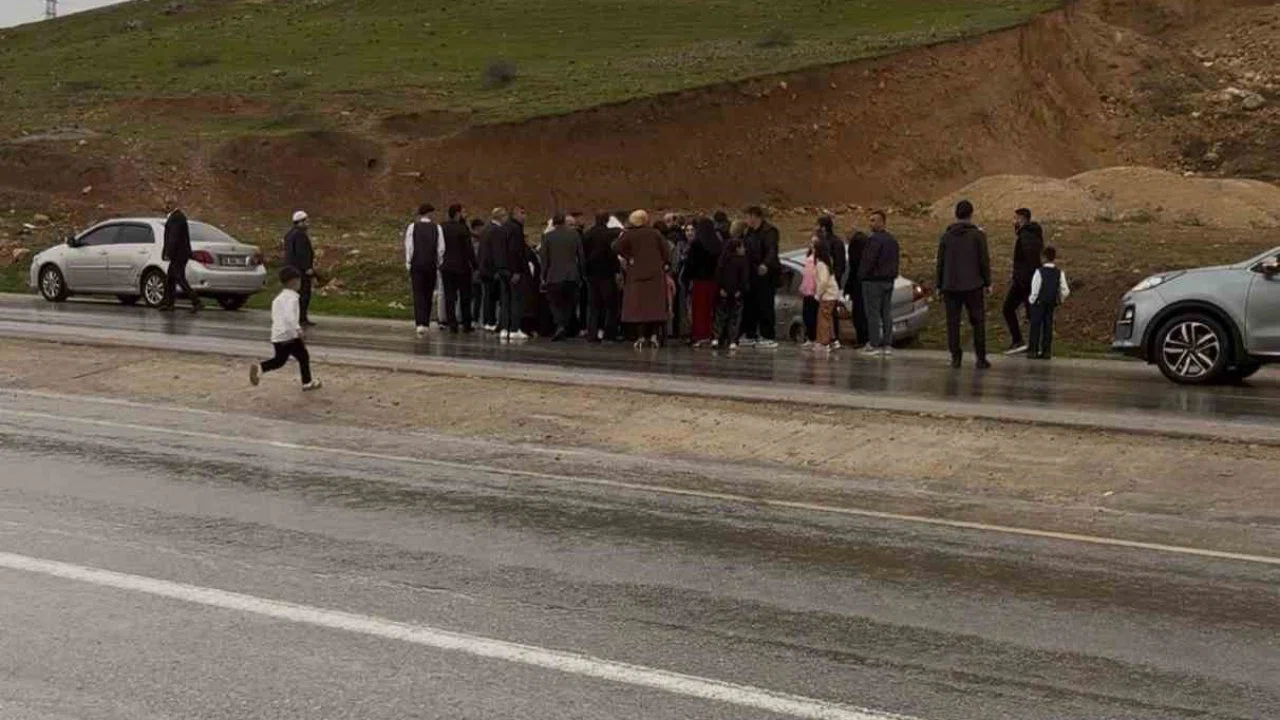 Siirt’te düğün konvoyunda kaza: 2 yaralı
