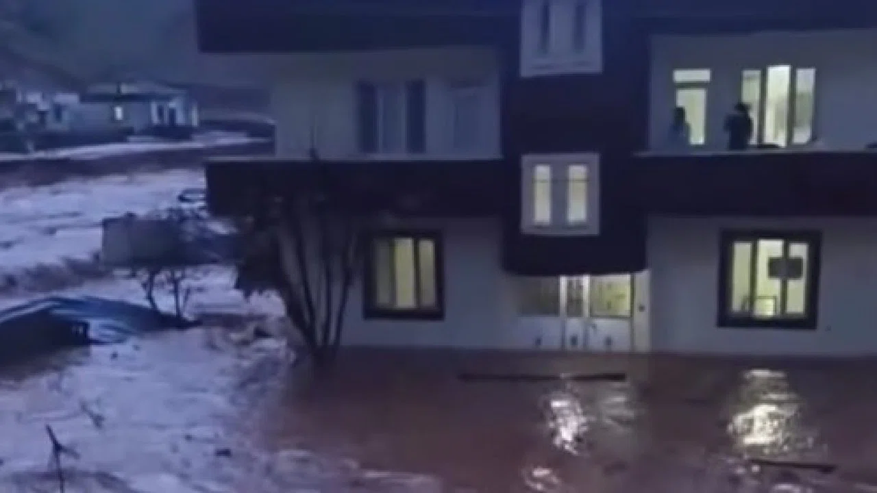 Şırnak’ta sağanak sele neden oldu, evleri su bastı