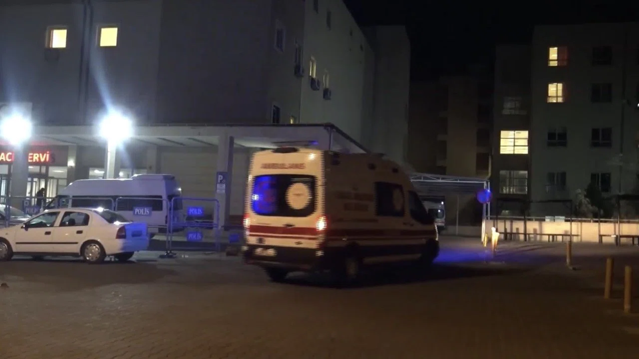 Siverek’te sobadan sızan dumandan etkilenen 4 kişi hastaneye kaldırıldı