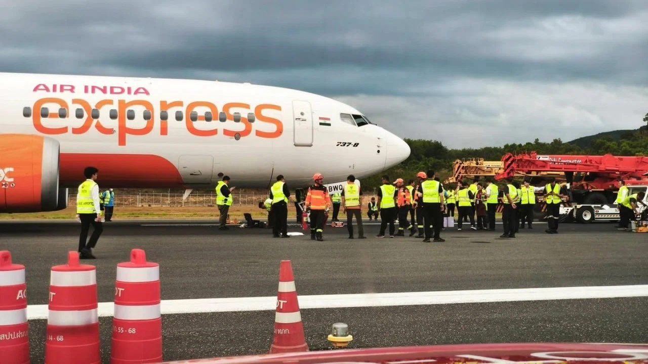 Tayland’da yolcu uçağı sert iniş yaptı: Uçağın iniş takımı koptu