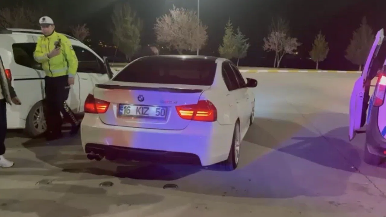 Tokat’ta abartı egzoz kullanan sürücüye ceza yağdı, araç trafikten men edildi