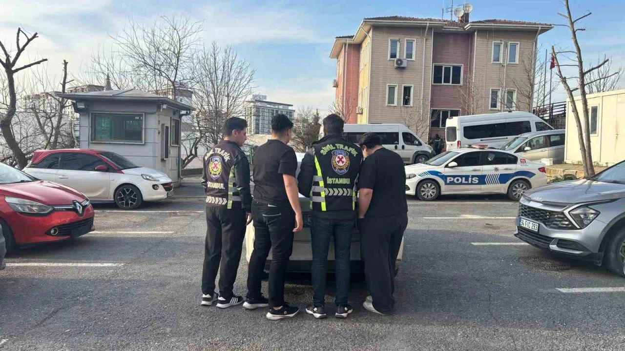 Trafikte hem drift hem de makas attılar: Ehliyeti daimi olarak iptal edildi