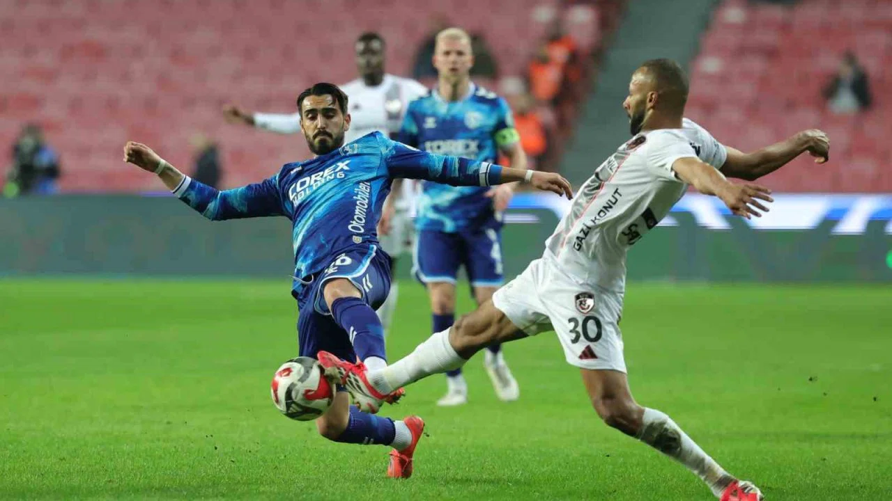 Trendyol Süper Lig: Samsunspor: 0 - Gaziantep FK: 0 (İlk yarı)