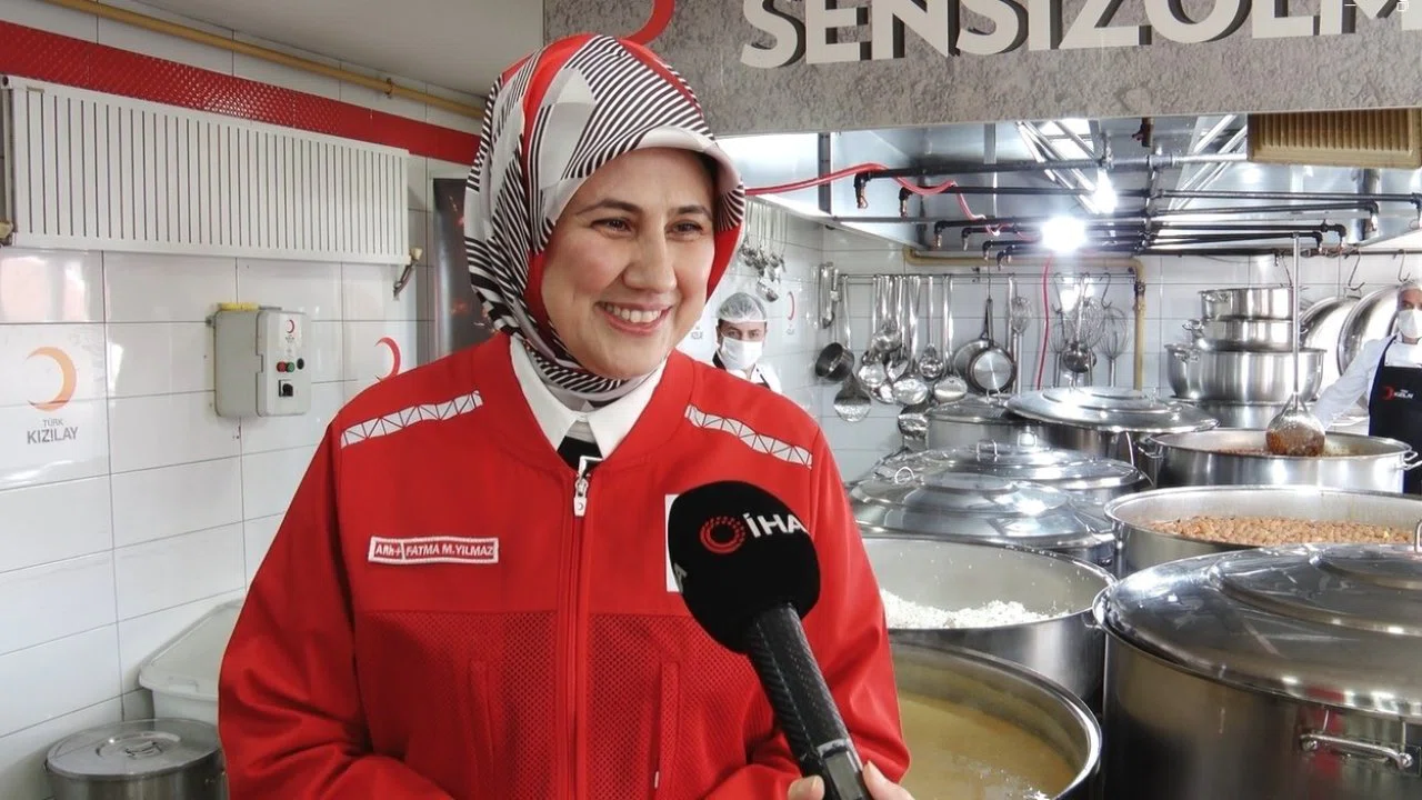 Türk Kızılay Başkanı Yılmaz: "Göç olasılığına karşı, geçici beslenme ihtiyacına karşı bütün hazırlıklarımız tamam"