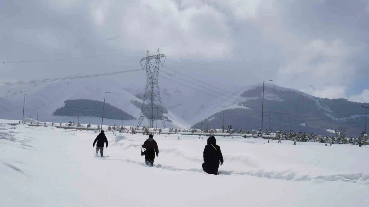 Uzmanlardan çığ, buzlanma ve don uyarısı