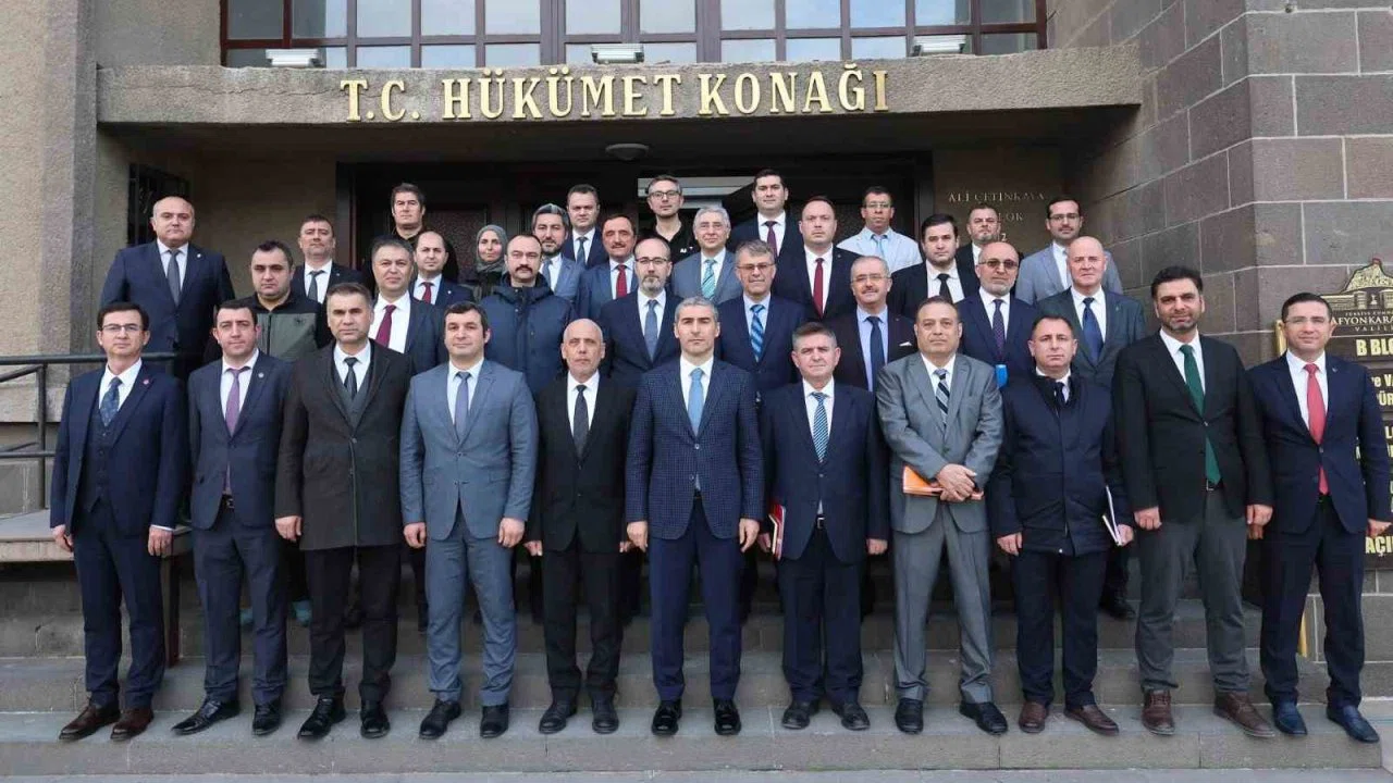 Vali Aktaş: "Amacımız el birliğiyle kentimizi en iyi yerlere getirmek"