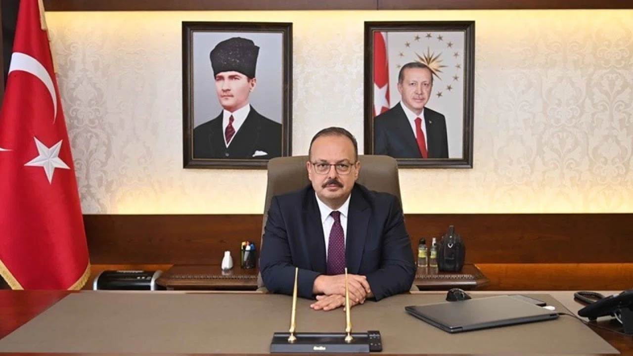 Vali Canbolat: "Şifa dağıtan elleriniz dert görmesin"
