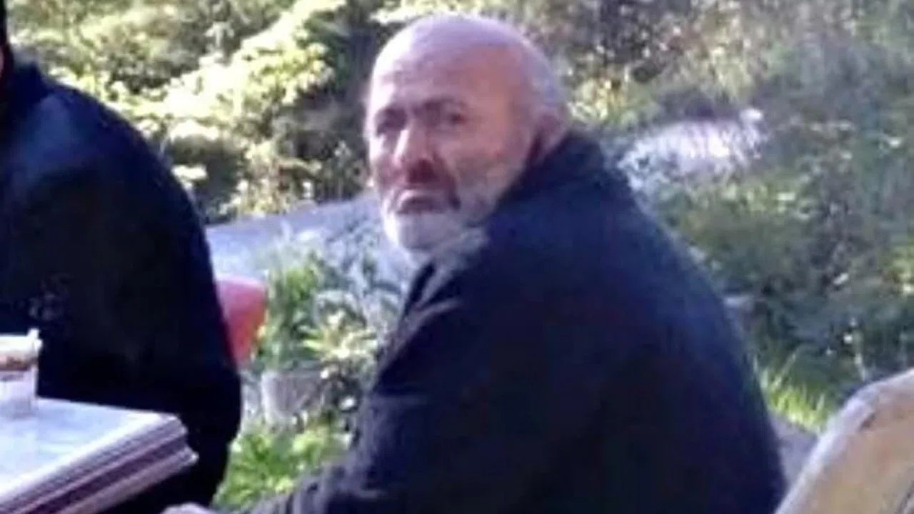 Yalnız yaşadığı evde hareketsizce yatarken bulunan adam kurtarılamadı