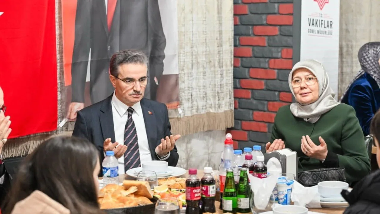 Yetim çocuklarla iftar yaptılar