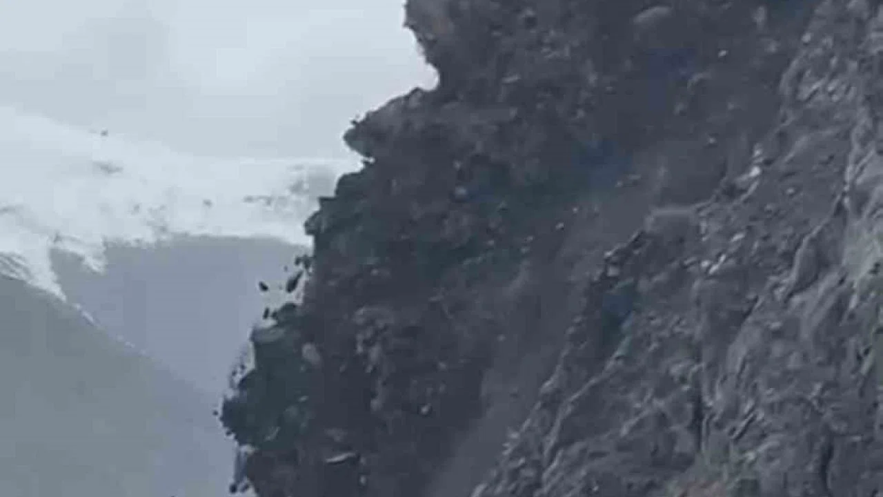 Yüksekova-Van kara yolunda korkutan görüntü