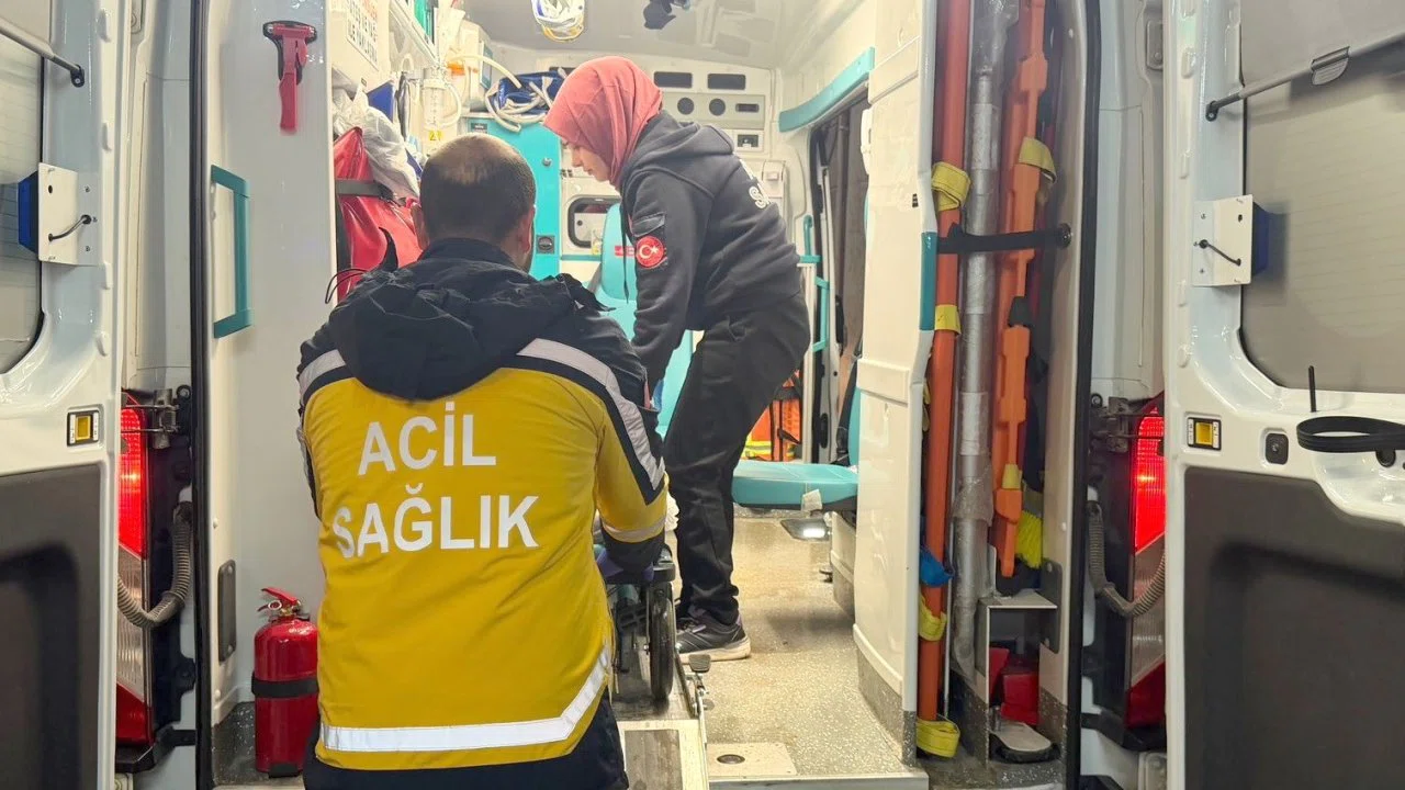 Yüksekten düşen kız çocuğu hayatını kaybetti