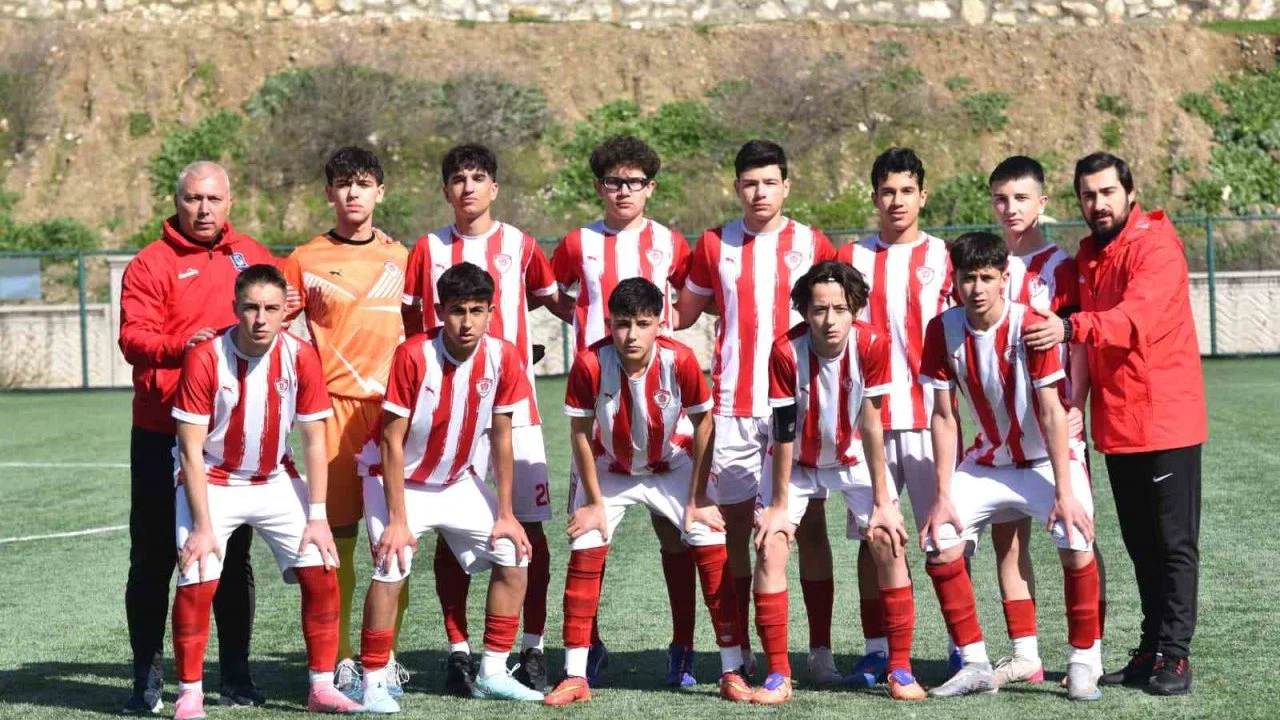 Yunusemre’nin U16’ları Afyonkarahisar’da Manisa’yı temsil edecek