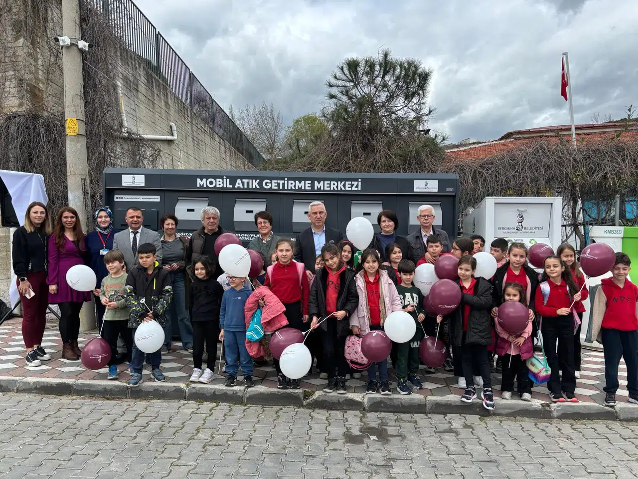 Bergama Belediyesi'nden Sıfır Atık Günü'nde çevreye büyük katkı