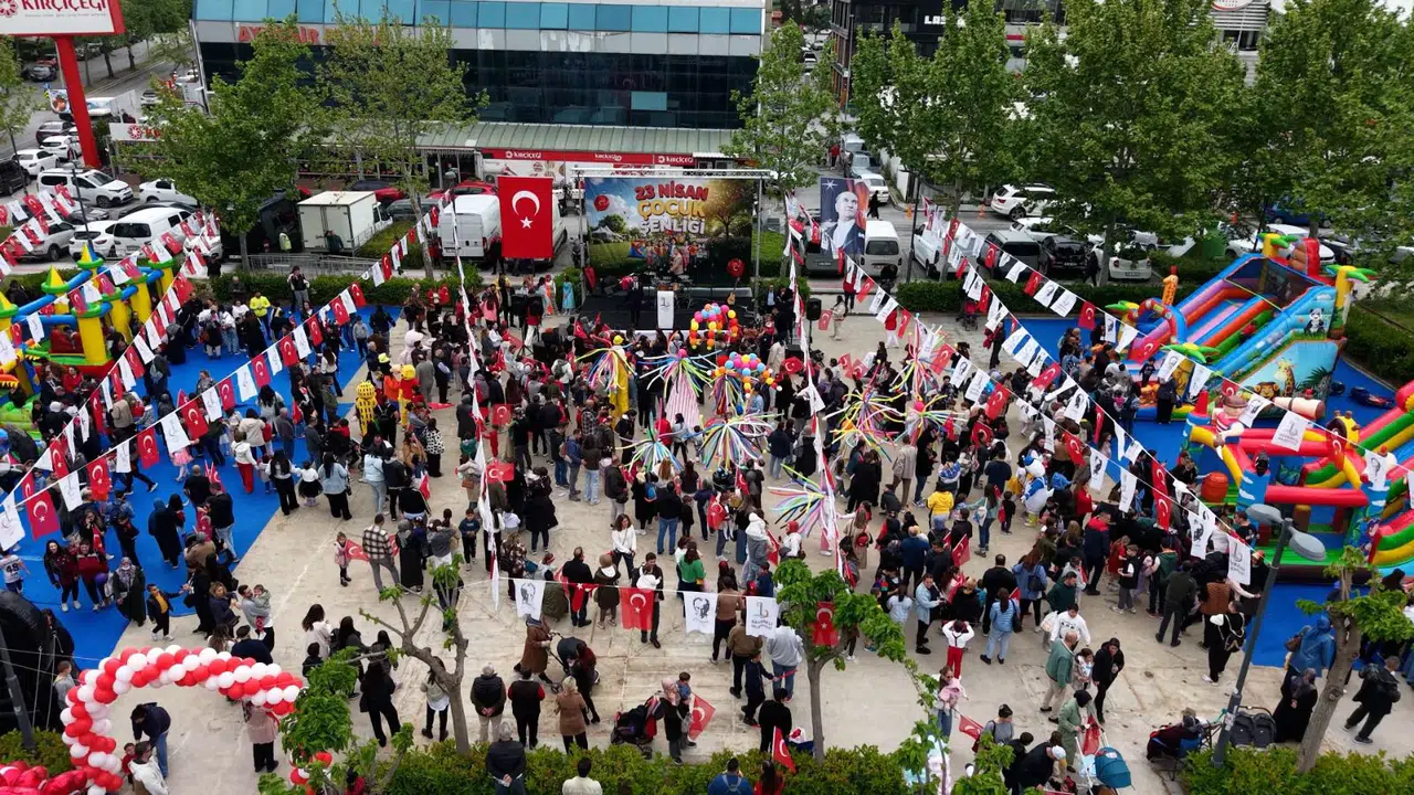 Bayraklı’da 23 Nisan, Bir Hafta Boyunca Spor, Kültür ve Etkinliklerle Yaşandı