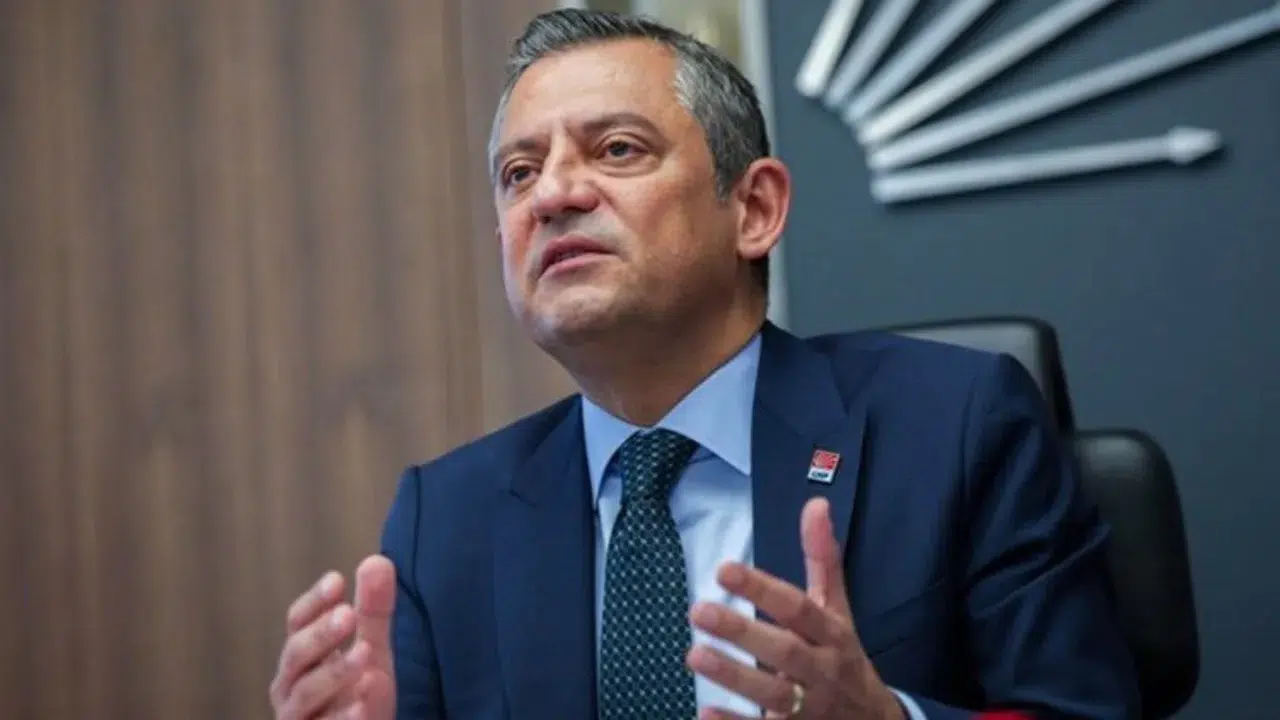 CHP Lideri Özel'den Mine Kırıkkanat'ın 'kılıç artığı' ifadesine sert kınama: Hukuku bana emanet