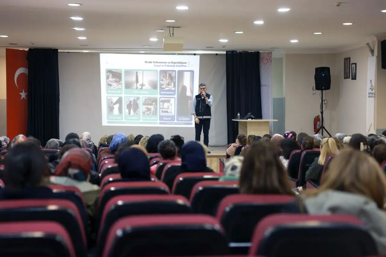 Bayraklı’da Madde Bağımlılığına Karşı Annelerle Farkındalık Eğitimi