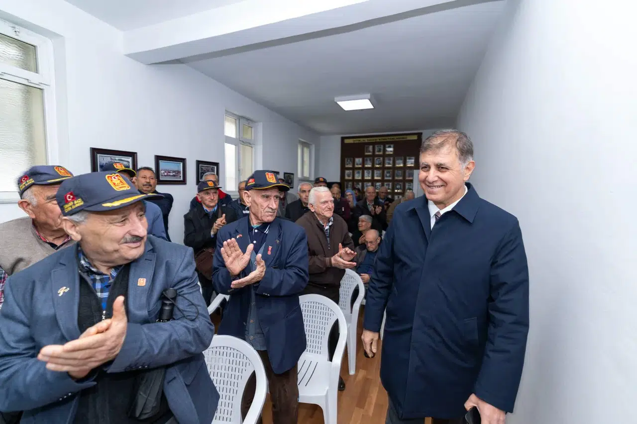Başkan Tugay gazilerle buluştu “Sizlere hizmet etmek bizim için onur”