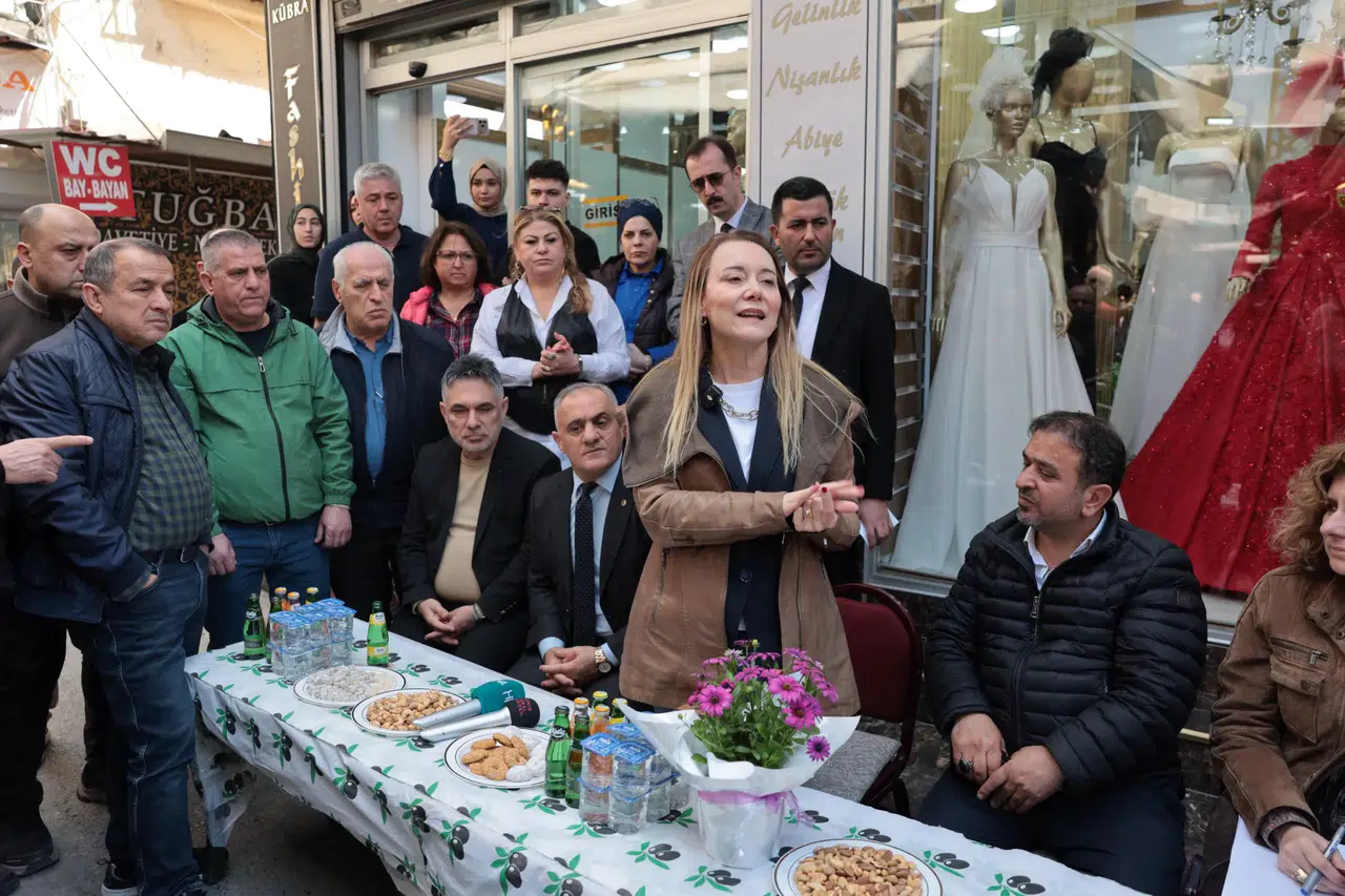 Başkan Mutlu’dan Kemeraltı mesaisi: Esnaftan ruhsat indirimine teşekkür