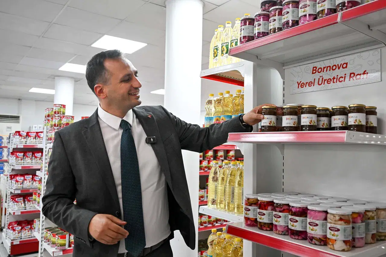 Bornova’da bayram öncesi sosyal destek güçlendi