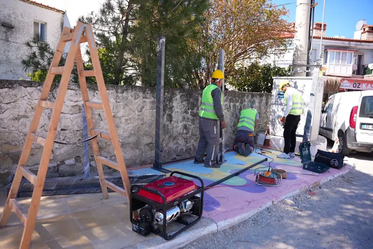 Çeşme Belediyesinden Trafik Güvenliği İçin Kapsamlı Çalışma