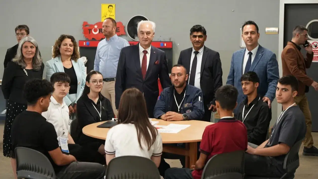 Mesleki eğitimin geleceği KOZSİ Zülfü Mevlüt Çelik MTAL’de masaya yatırıldı