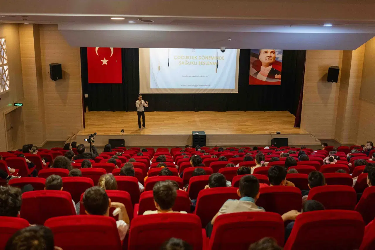 Öğrencilere Yönelik Eğitimler Sürüyor