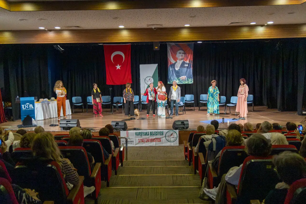 Karşıyaka’nın 3. Yaş Üniversitesi’nde dönem sonu heyecanı