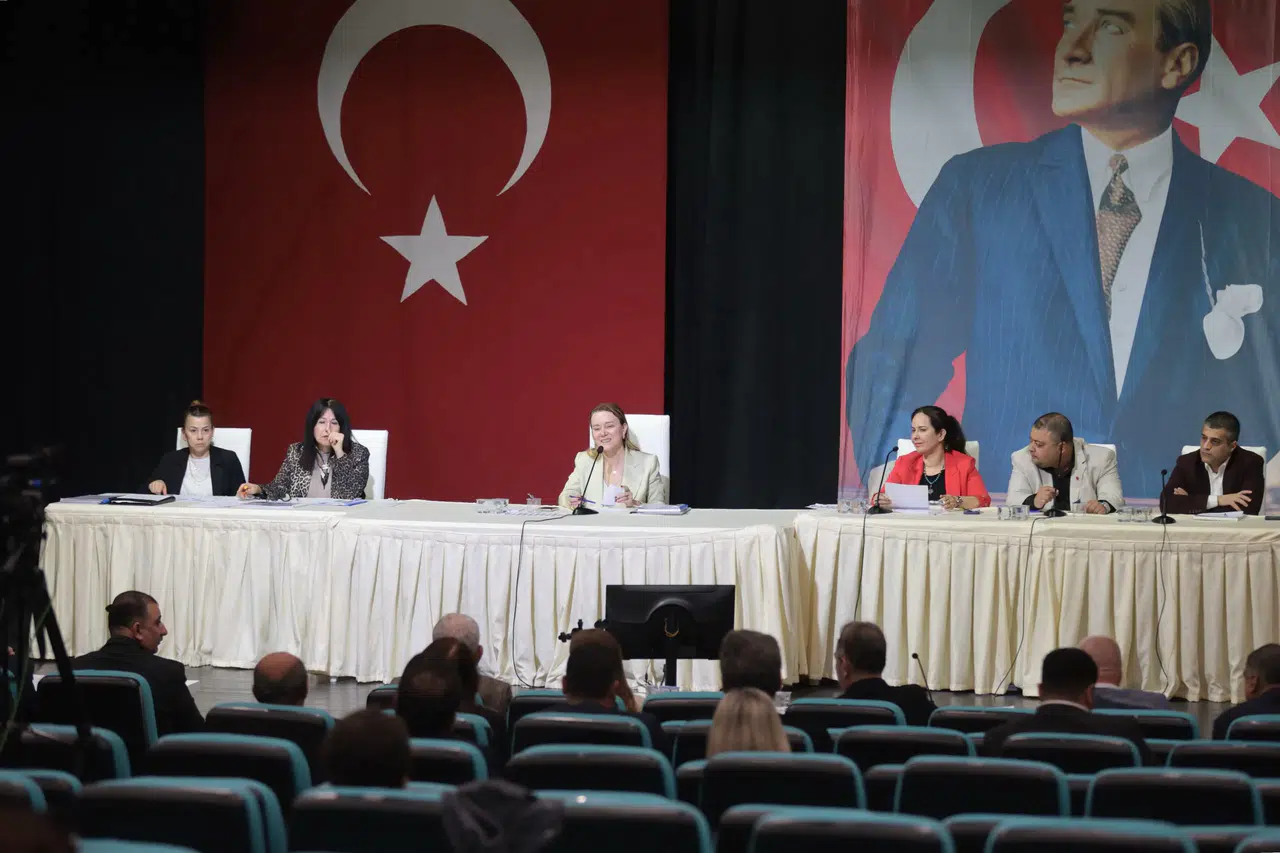 Başkan Mutlu: Konak'ta Dayanışmayla Hizmete Devam Ediyoruz