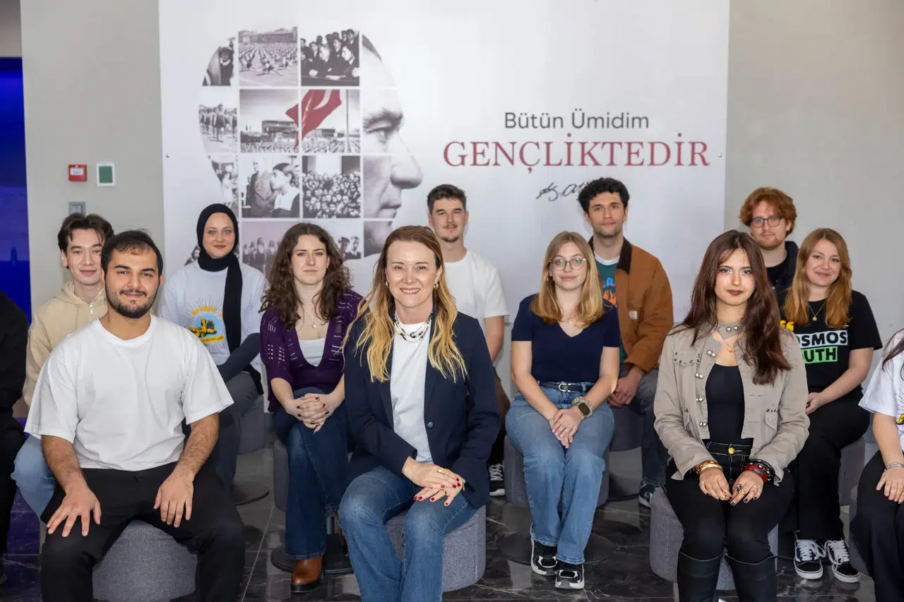 Gençlik 19 Mayıs'ı Ferdi Zeyrek Gençlik Merkezi'nde Kutluyor