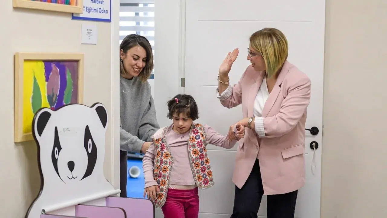 İzmir'de Özel Çocuk Anneleri Mutlu