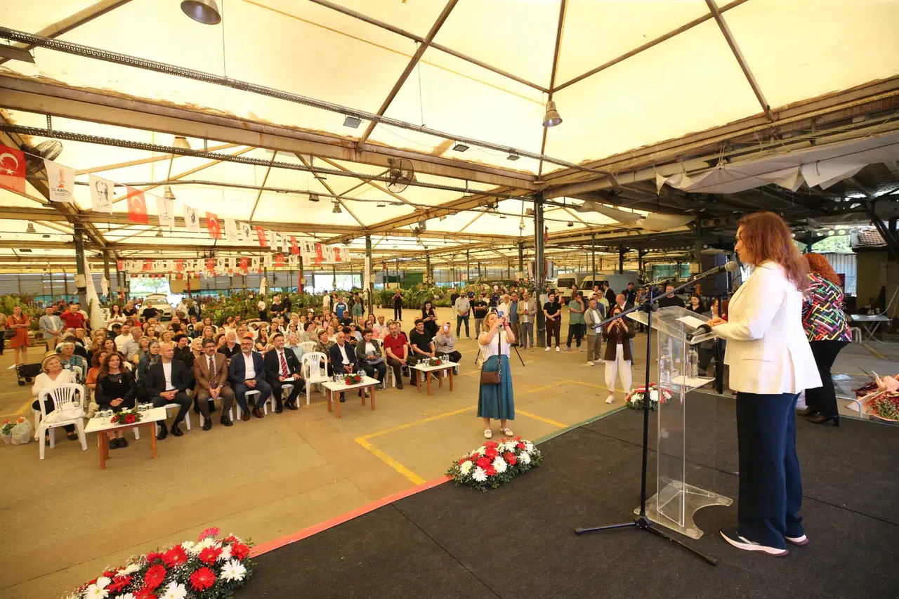 23. Karşıyaka Çiçek Festivali kapılarını açtı!