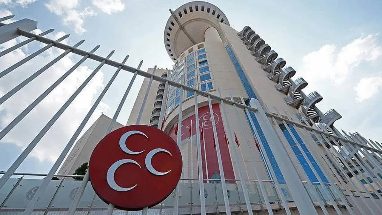 MHP tırpanı Adıyaman'a uzandı: Feshedilen teşkilat sayısı 19'a çıktı