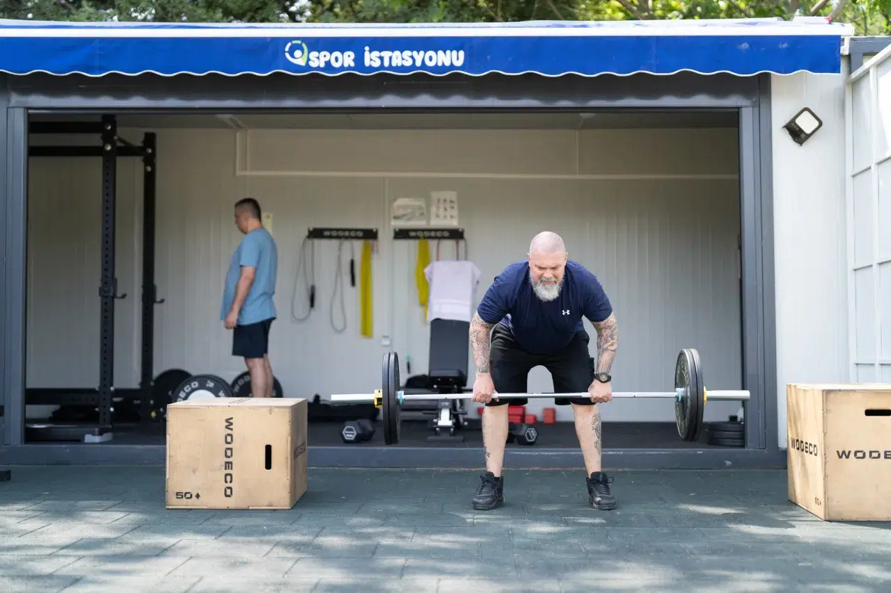 İzmirlilerin yeni adresi spor istasyonları oldu