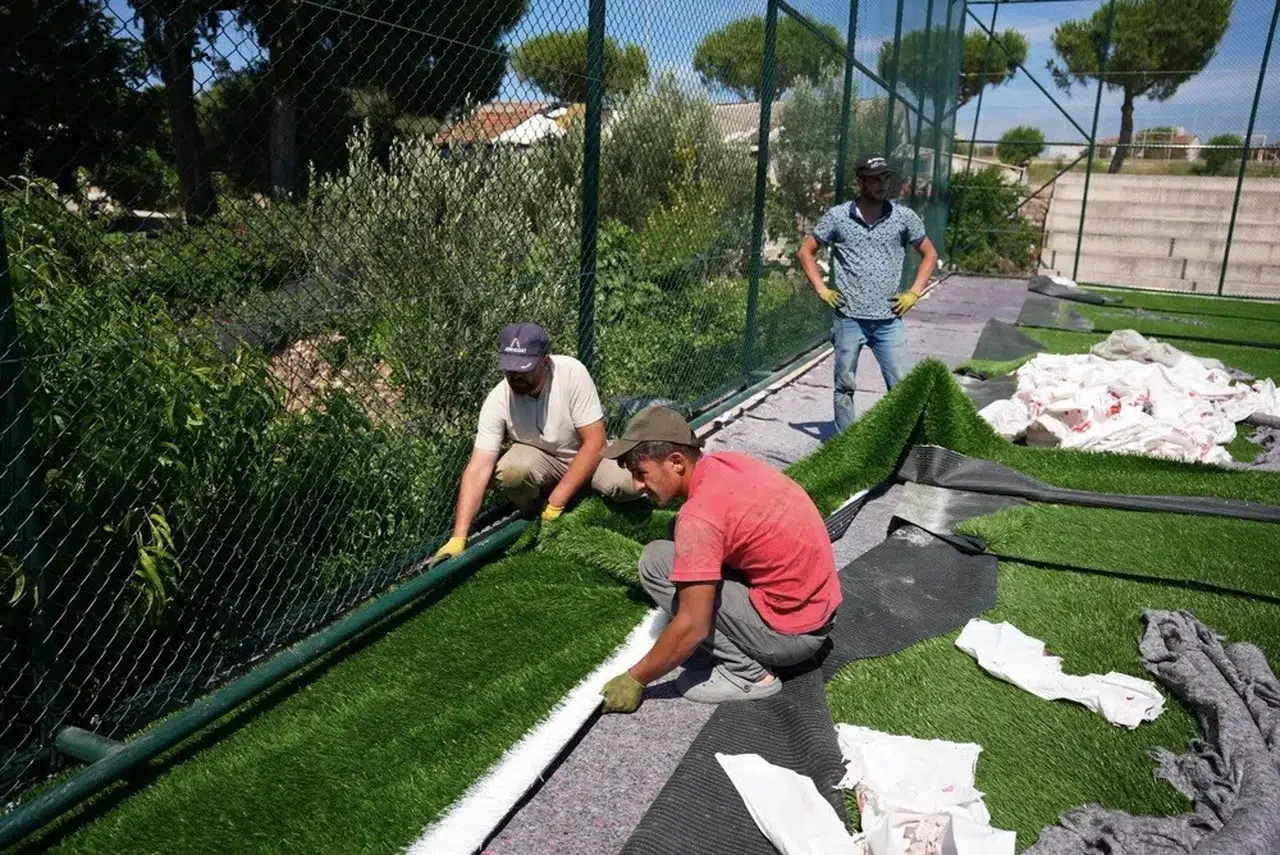 Çeşme Belediyesinden park ve spor alanlarında kapsamlı yenileme