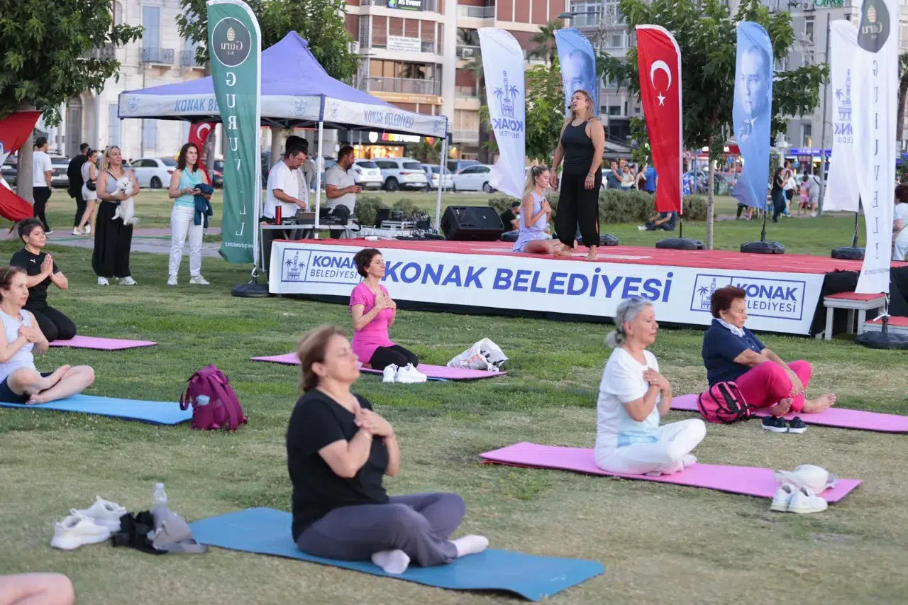 Konaklılar Kordon’da sporla buluştu