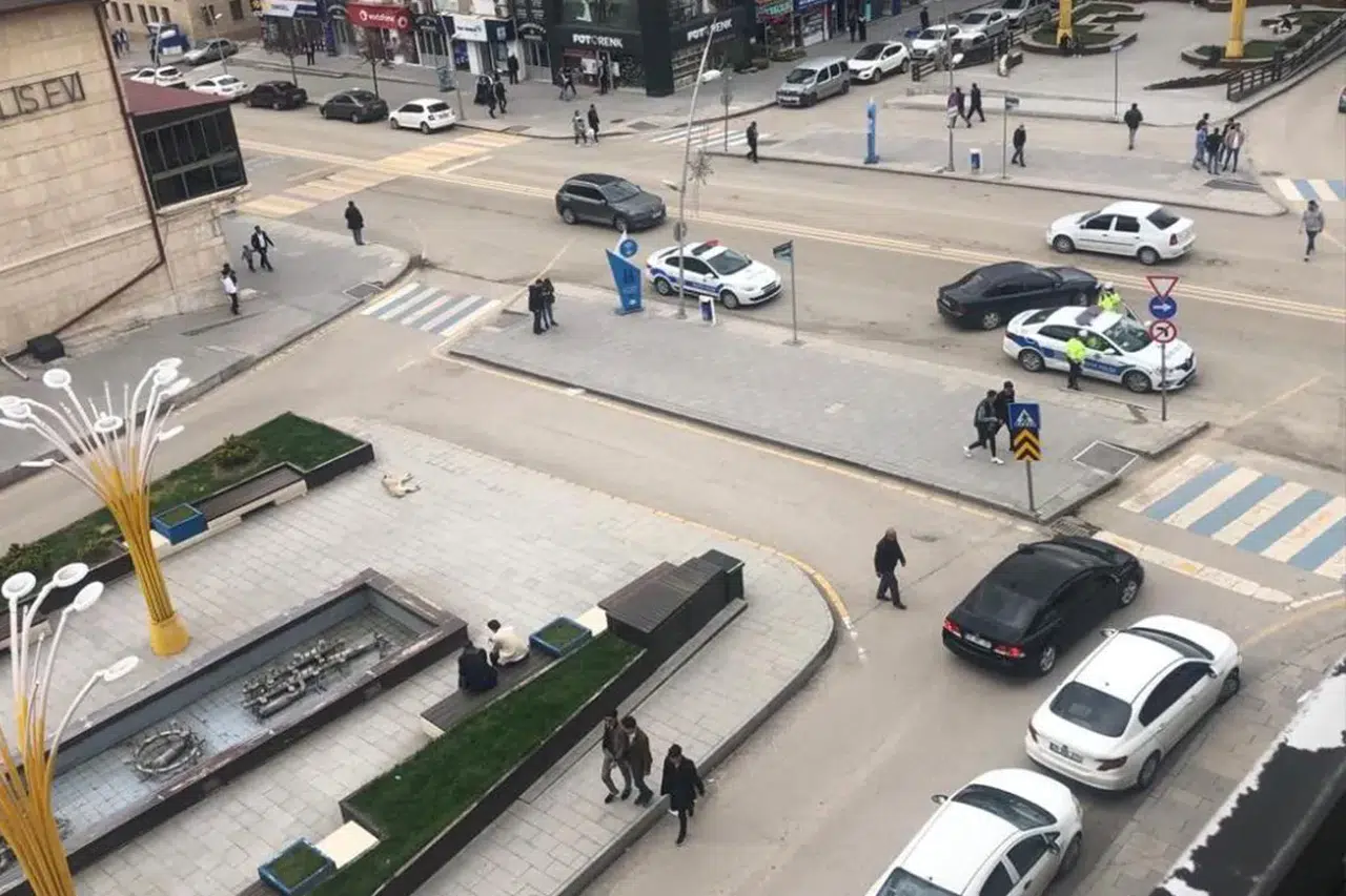 İzmir'de trafiğe kayıtlı araç sayısı Mayıs ayı sonu itibarıyla 2 milyon 144 bin 373 oldu