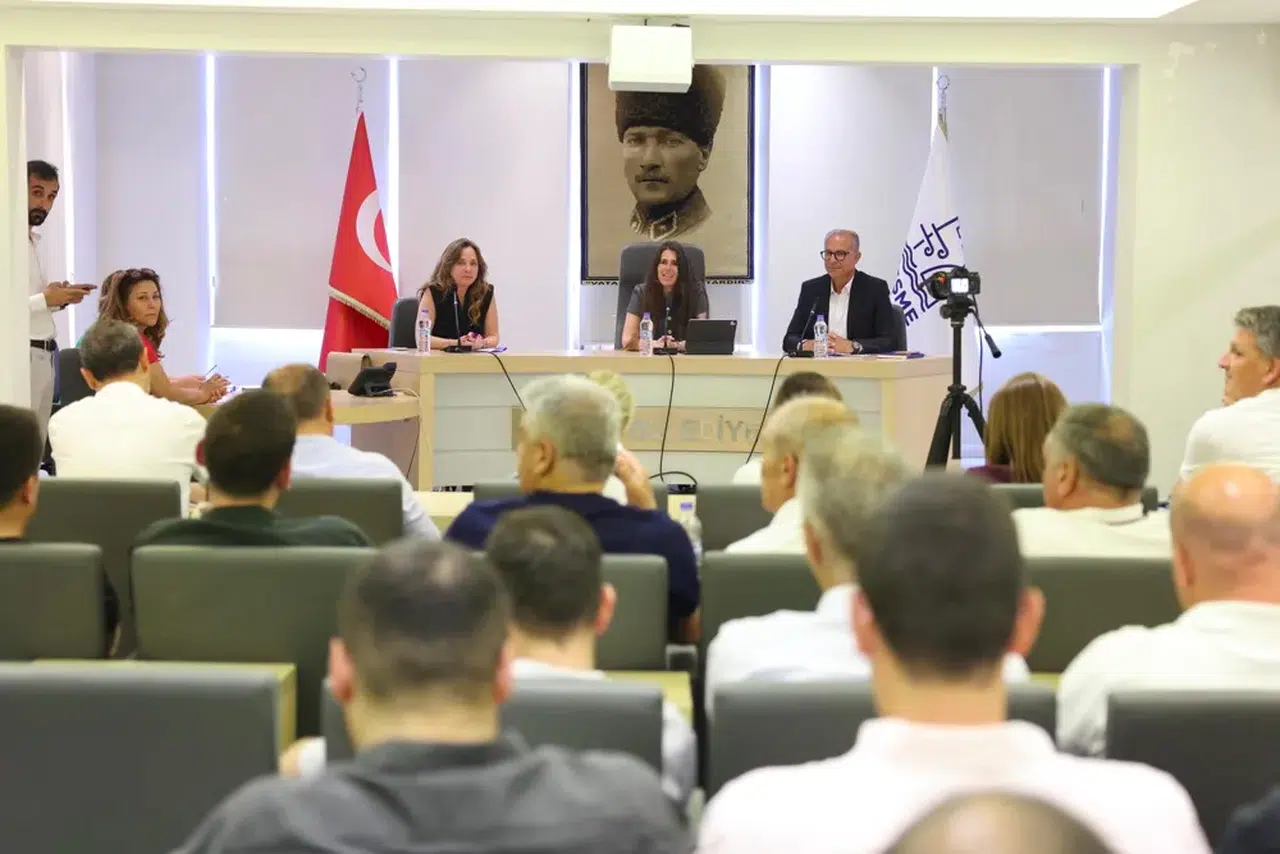 Çeşme Belediye Meclisi'nden yaz sezonu kararı: İnşaat yasağı 15 Haziran’da başlıyor